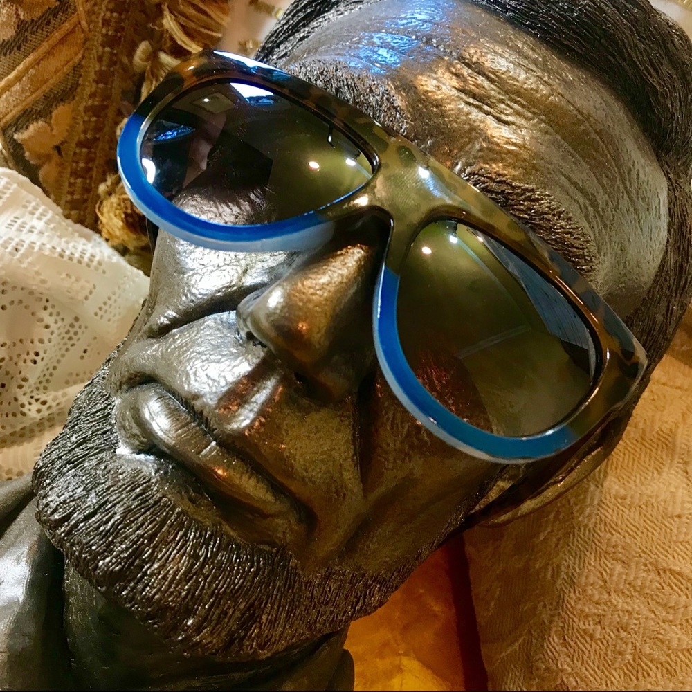 💍💍2/$10,3/$13large-frame sunglasses